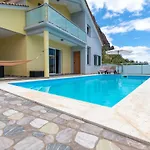בית נופש The Blue Pearl-villa Paul *