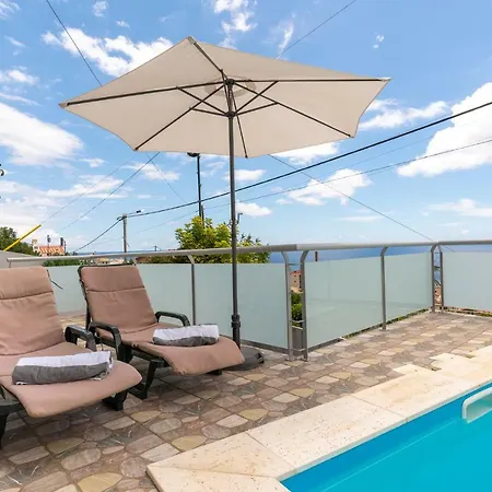 The Blue Pearl-villa Paul Calheta (Madeira)