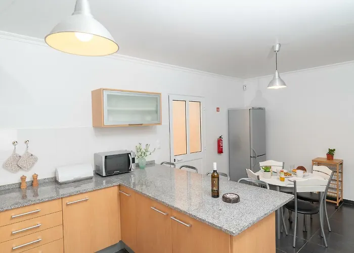 The Blue Pearl-villa Paul Calheta (Madeira)