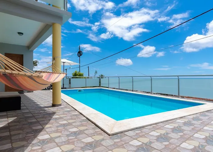 The Blue Pearl-villa Paul * Calheta (Madeira)