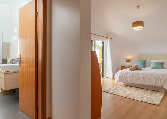 The Blue Pearl-villa Paul Calheta (Madeira)