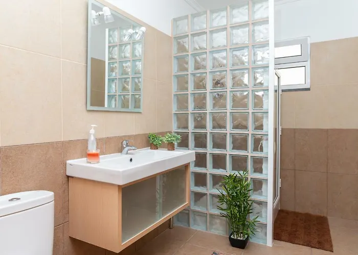 The Blue Pearl-villa Paul Calheta (Madeira)