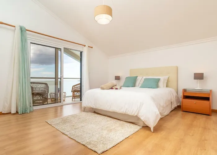 The Blue Pearl-villa Paul Calheta (Madeira)