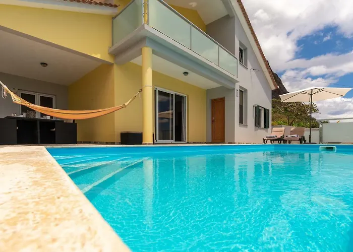 The Blue Pearl-villa Paul * Calheta (Madeira)