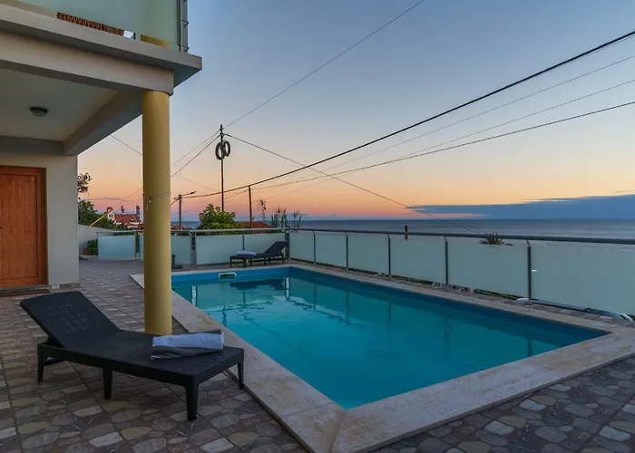 The Blue Pearl-villa Paul Calheta (Madeira)